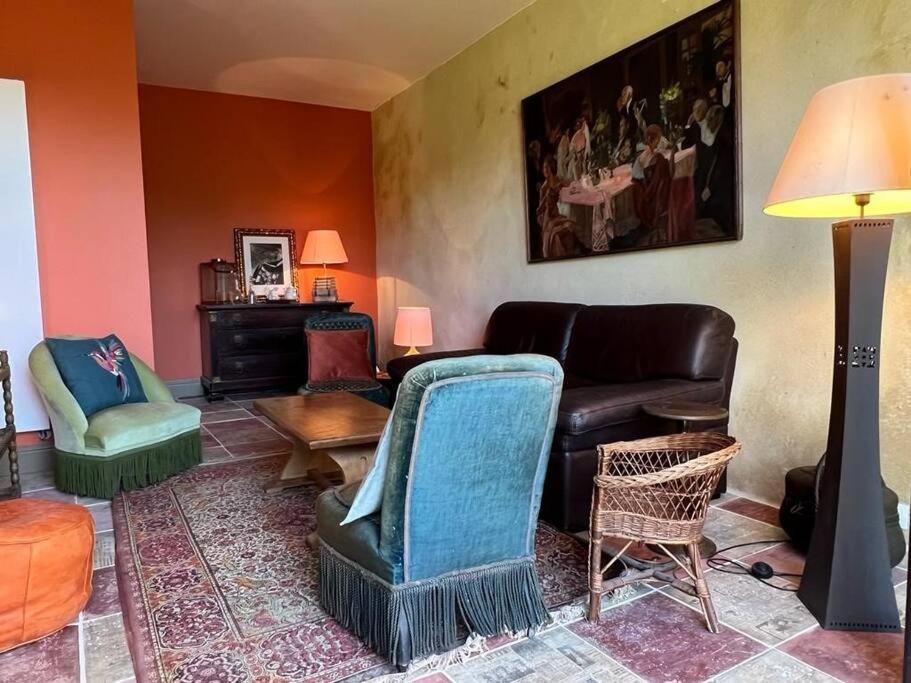 Le Gite De Sissi Lavardin  Bagian luar foto